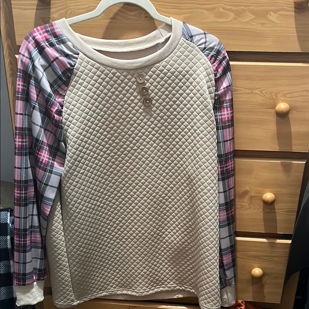 Plaid Sleeve Quilted Top